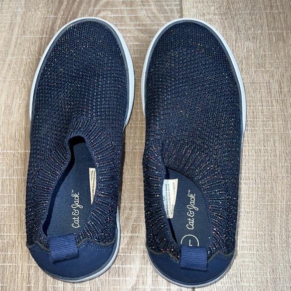 Girls Cat and Jack  pull on sneaker - Picture 6 of 9